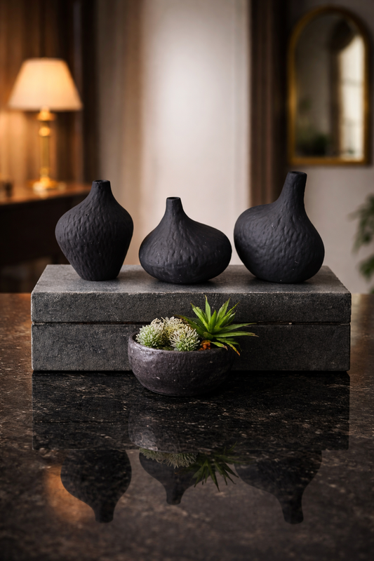 Forma Trio – El Yapımı Vazo Seti